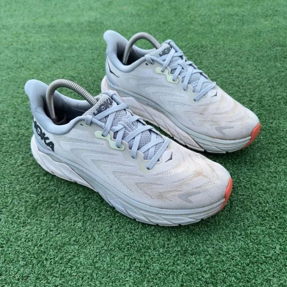 HOKA ONE ONE ARAHI 6 - Women’s Running Shoes - SIZE 9.5B